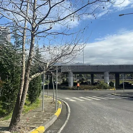 Apartman Spacious Near Park